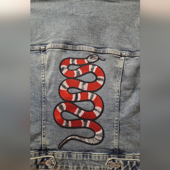 Stylish Blue Jean Jacket with Red Snake Embroidery - Picture 2 of 5
